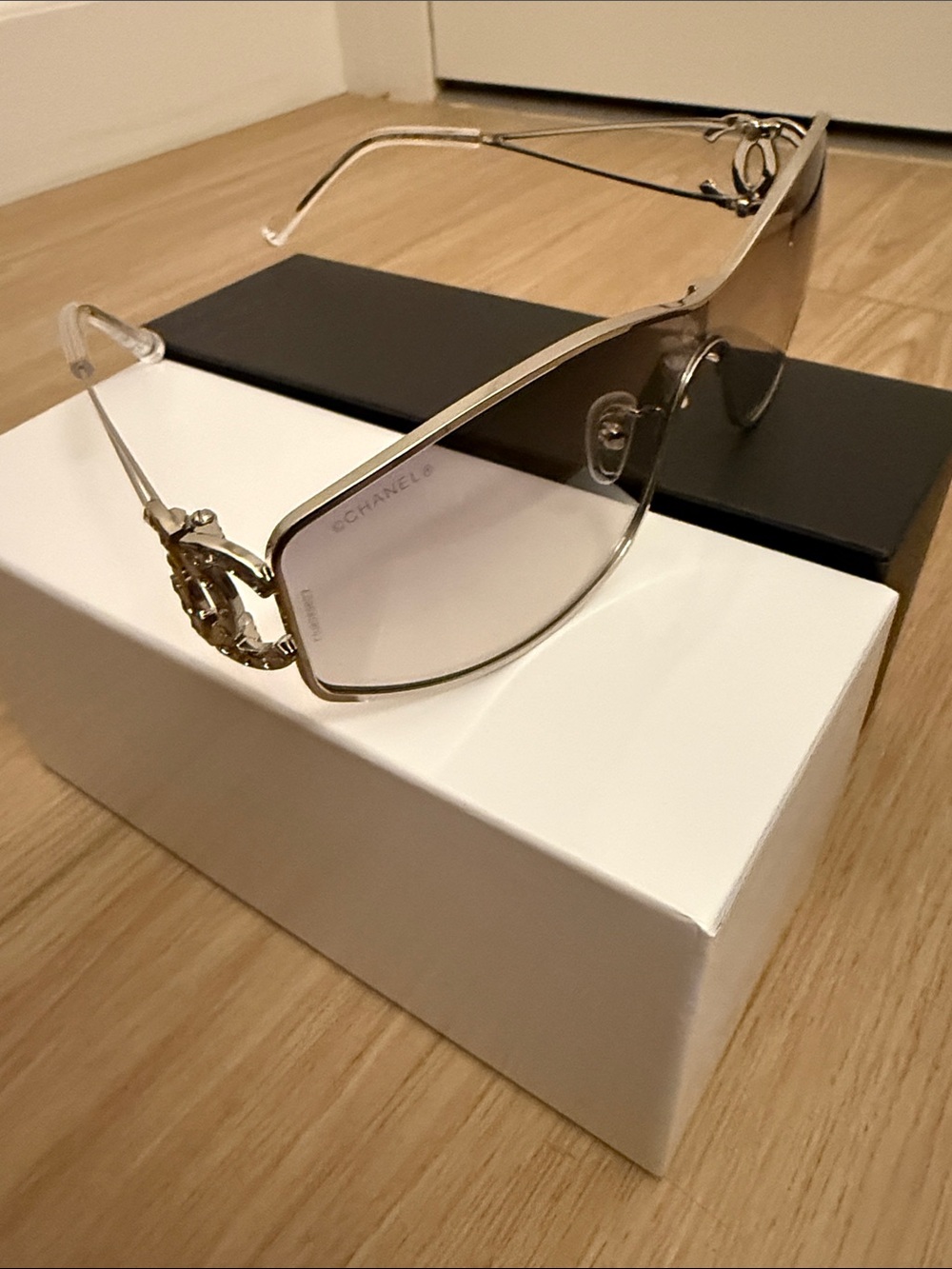 CHANEL 4073-B sunglasses rhinestone CC logo